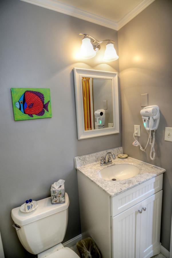 Adams Ocean Front Resort Dewey Beach Extérieur photo